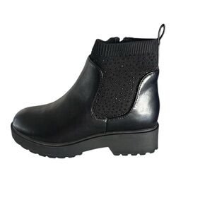 Marc Fisher Girls Chelsea Black Boots in Size 3.5